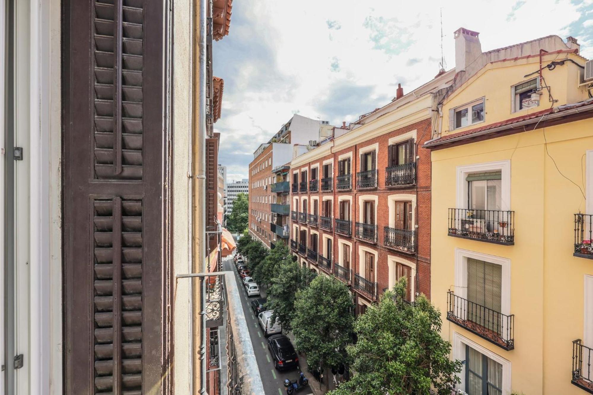Be Coliving Madrid Centro Hotel — Photos 1